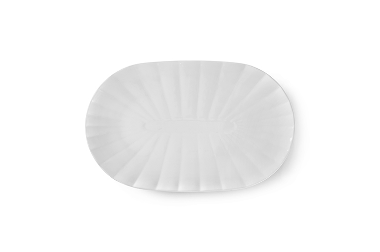 Det smukt kantede Serveringsfad fra Hvis Facet på 34 cm